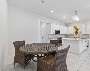 10403 Anchorage Passage - Photo Thumbnail 14