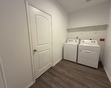 5619 Vintage Oakmont Drive - Photo Thumbnail 9