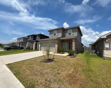 5619 Vintage Oakmont Drive - Photo Thumbnail 1
