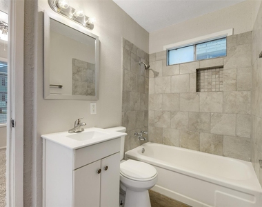 1508 Broadmoor Drive - Photo Thumbnail 3