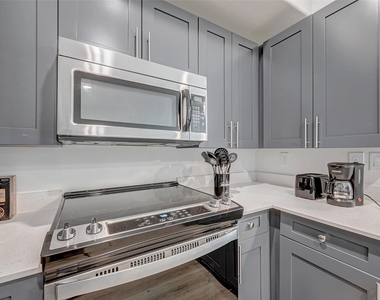 2445 Shadow View Lane - Photo Thumbnail 8