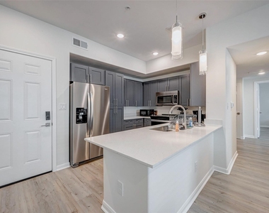 2445 Shadow View Lane - Photo Thumbnail 9