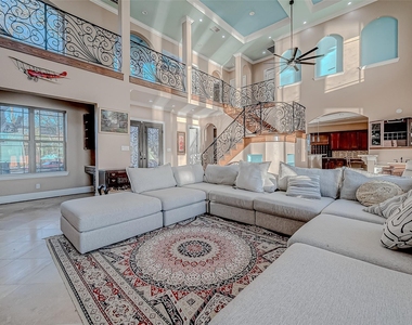 2011 Crescent Drive - Photo Thumbnail 10