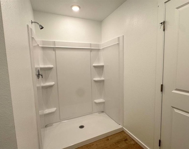 2408 Bevel Lane - Photo Thumbnail 8