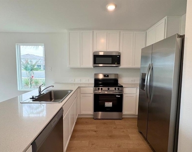 2408 Bevel Lane - Photo Thumbnail 2