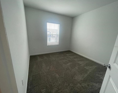 2780 Pierr Street - Photo Thumbnail 16