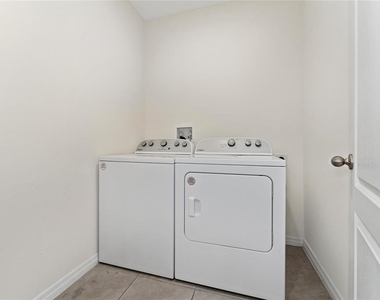 1825 Juneberry Street - Photo Thumbnail 19