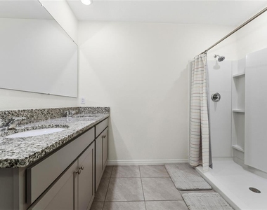 1825 Juneberry Street - Photo Thumbnail 16