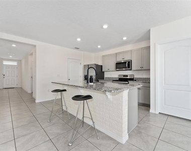 1825 Juneberry Street - Photo Thumbnail 3