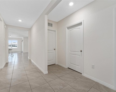 1825 Juneberry Street - Photo Thumbnail 4