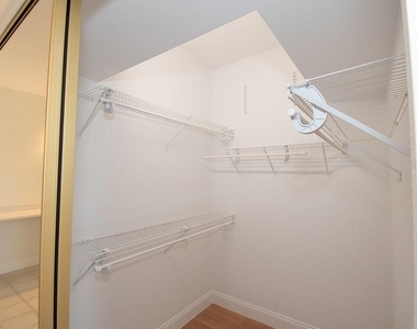 1707 Golfview Drive - Photo Thumbnail 38