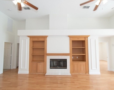 1707 Golfview Drive - Photo Thumbnail 10