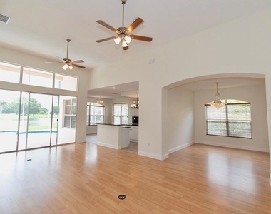 1707 Golfview Drive - Photo Thumbnail 11