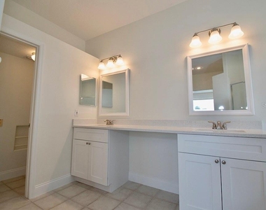 1707 Golfview Drive - Photo Thumbnail 25