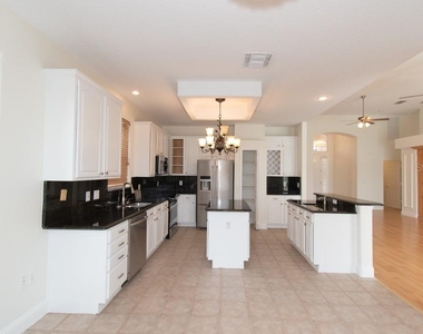 1707 Golfview Drive - Photo Thumbnail 21