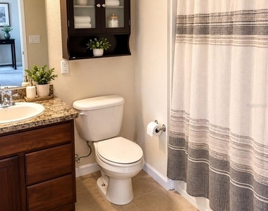 2525 Middleton Grove Drive - Photo Thumbnail 17