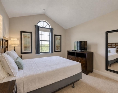 8151 Roseville Boulevard - Photo Thumbnail 11