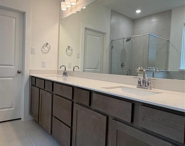 5053 Marcasca Drive - Photo Thumbnail 12