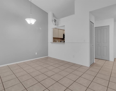 2432 King Oak Court - Photo Thumbnail 11