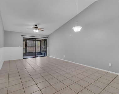 2432 King Oak Court - Photo Thumbnail 17