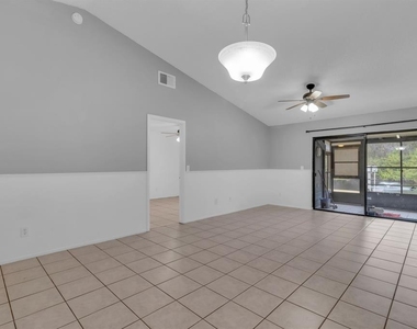 2432 King Oak Court - Photo Thumbnail 15