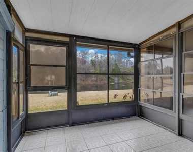 2432 King Oak Court - Photo Thumbnail 13