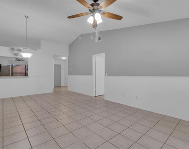 2432 King Oak Court - Photo Thumbnail 14