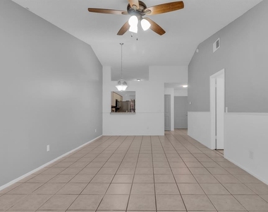 2432 King Oak Court - Photo Thumbnail 12