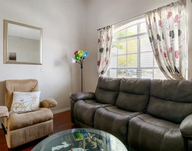 4381 Creekside Boulevard - Photo Thumbnail 33