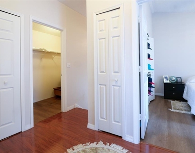 4381 Creekside Boulevard - Photo Thumbnail 6