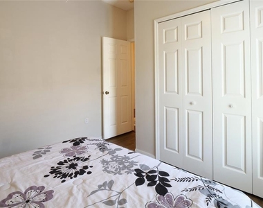 4381 Creekside Boulevard - Photo Thumbnail 12
