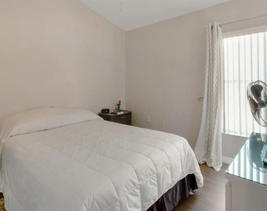 4381 Creekside Boulevard - Photo Thumbnail 15