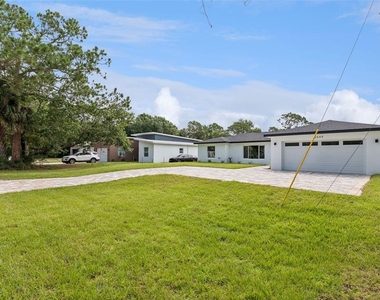 2544 N Arrowhead Road - Photo Thumbnail 2