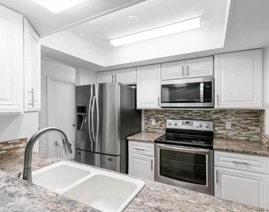 2506 Bali Circle - Photo Thumbnail 9