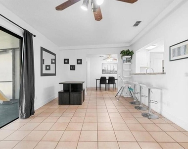 2506 Bali Circle - Photo Thumbnail 16