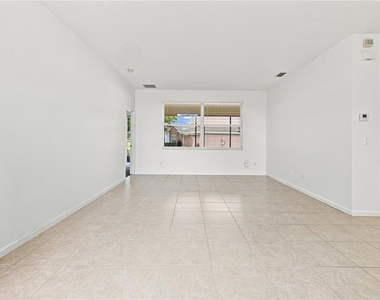 3576 Maple Ridge Loop - Photo Thumbnail 6