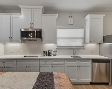 3539 Mt Pleasant Street - Photo Thumbnail 5