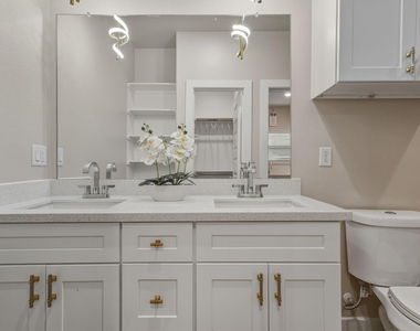 3539 Mt Pleasant Street - Photo Thumbnail 12