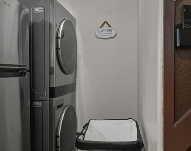 3539 Mt Pleasant Street - Photo Thumbnail 8