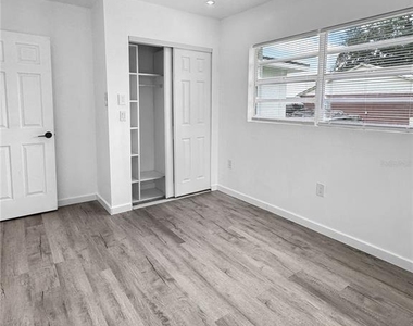 525 S Seminole Avenue - Photo Thumbnail 8