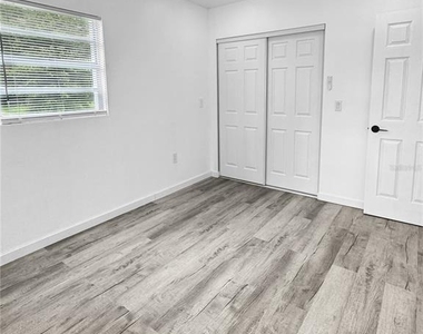 525 S Seminole Avenue - Photo Thumbnail 7