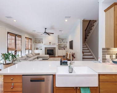 4002 Arnold Street - Photo Thumbnail 8
