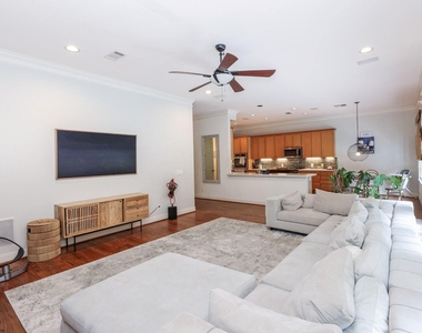4002 Arnold Street - Photo Thumbnail 14