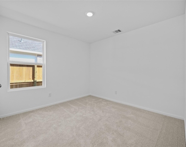 21235 Fieni Drive - Photo Thumbnail 15