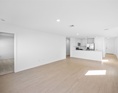 21235 Fieni Drive - Photo Thumbnail 9