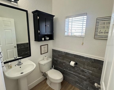 4242 Sw 50th Circle - Photo Thumbnail 7