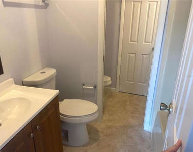 12086 Mendel Drive - Photo Thumbnail 11