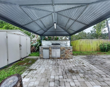 7606 Waunatta Court - Photo Thumbnail 24