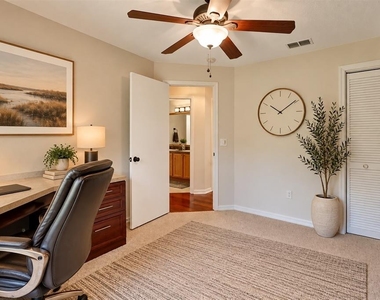 13400 Southern Way - Photo Thumbnail 7