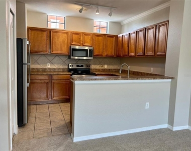 6111 Metrowest Boulevard - Photo Thumbnail 5